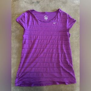 Nike Dri-Fit short sleeve top - size XS